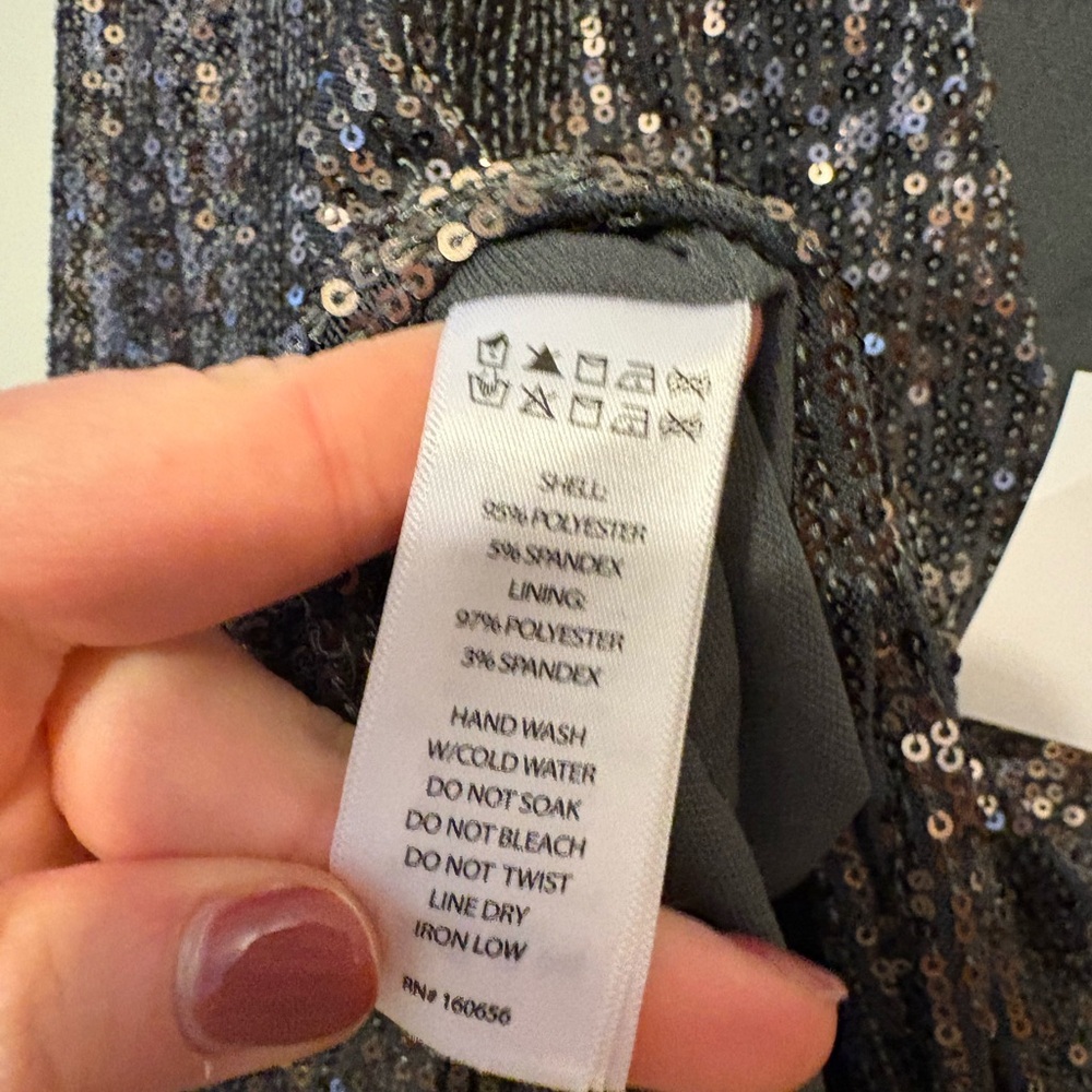 NWT Sincerely Jules Black and Silver Sequin Blouse Crop Top Concert Bachelorette - Picture 4 of 7